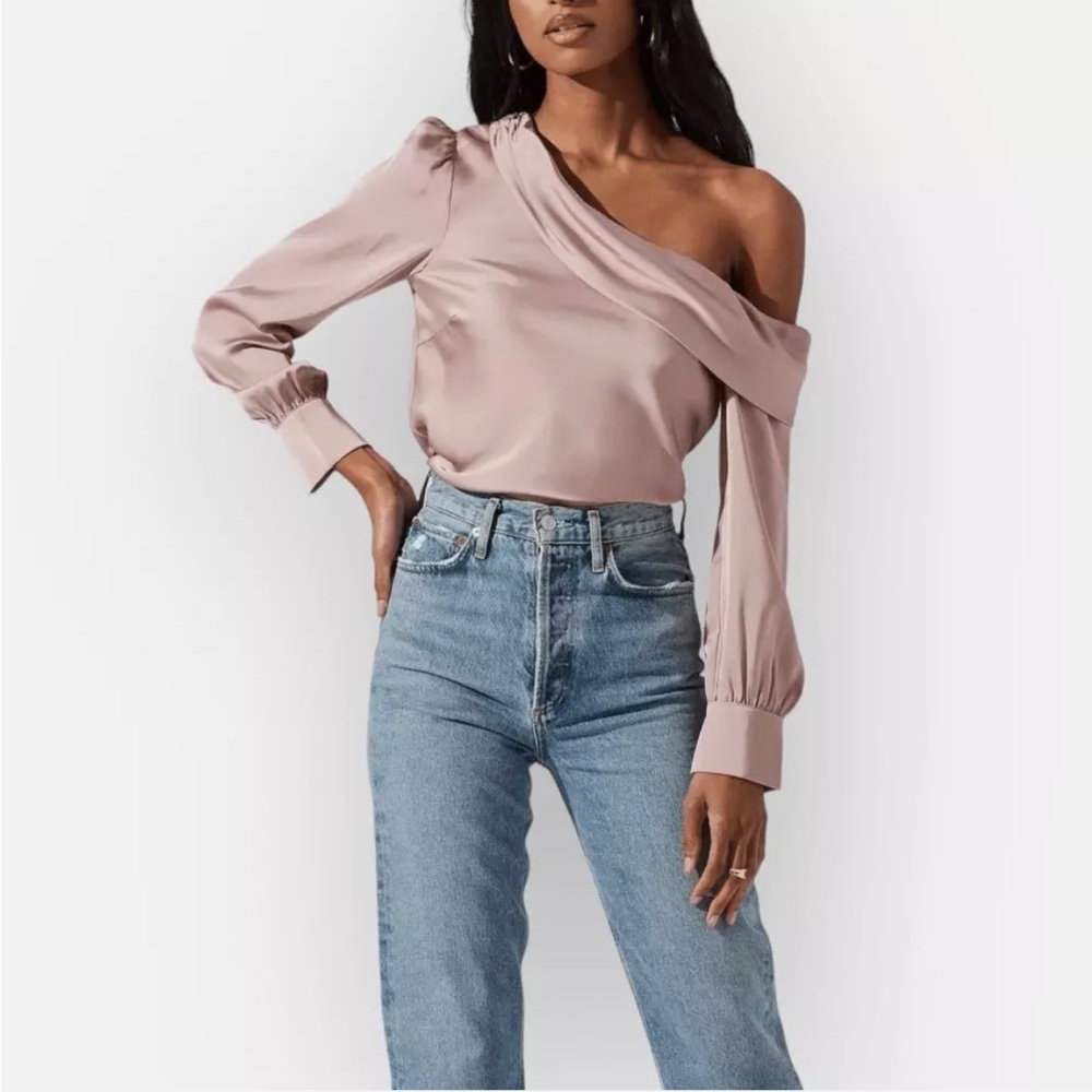 ASTR One-shoulder Satin top in Blush Pink